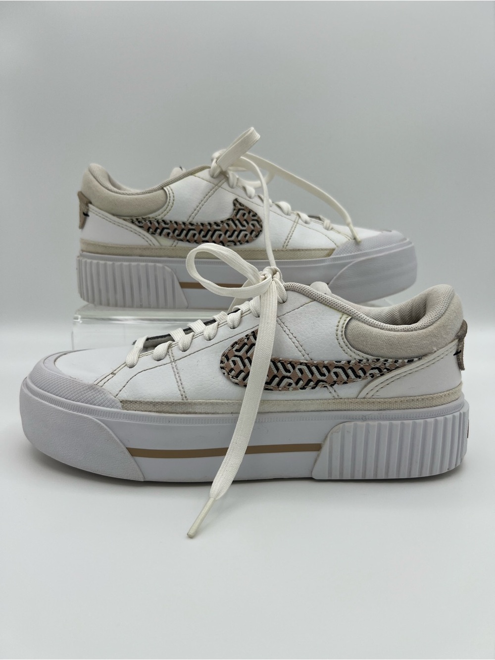 Nike Court Legacy Lift Women’s Sz 5 United In Victory Leather Platform Sneakers
